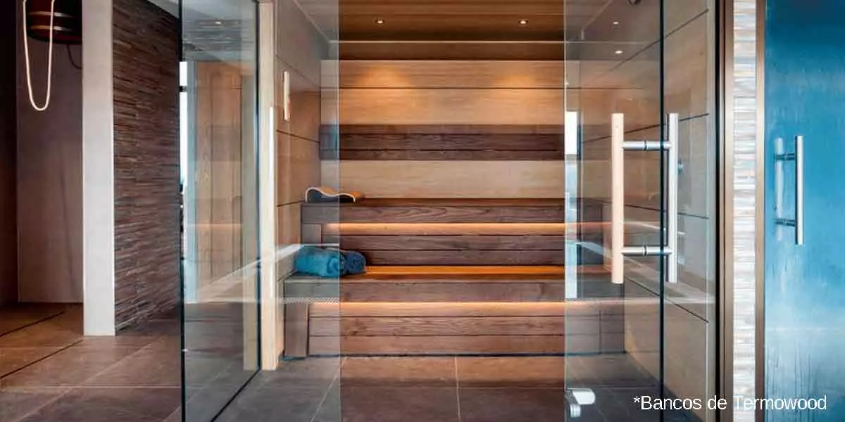 SAUNAS: La importancia de la madera en su construcción y calidad 5 Sauna con bancos con tratamiento thermowood