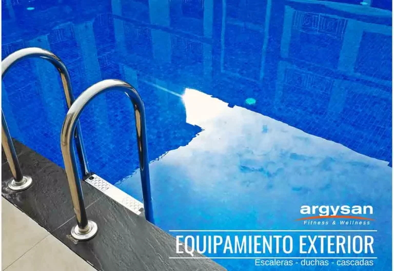 Catálogo de equipamiento exterior para piscinas