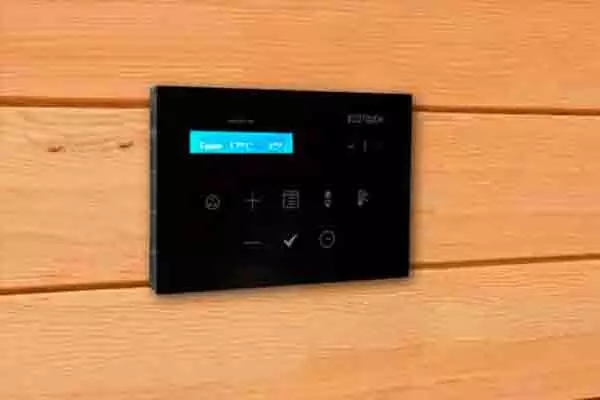 ¿CÓMO FUNCIONA UNA SAUNA SECA O FINLANDESA? 3 panel de control de la sauna finlandesa